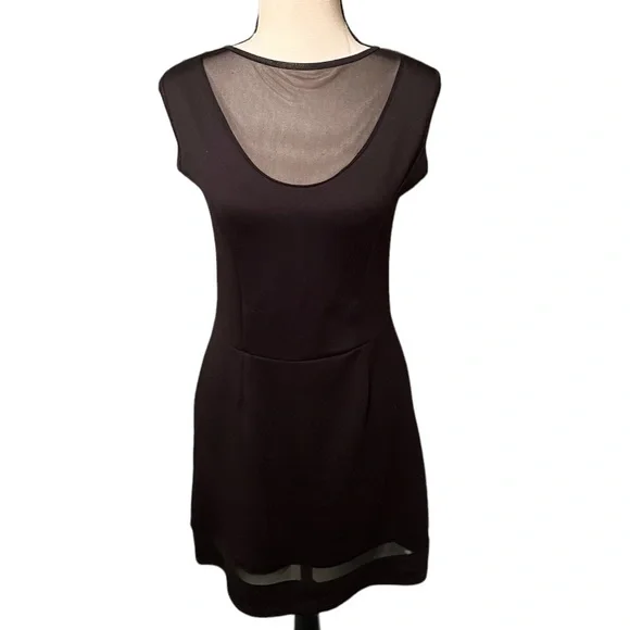 Black dress Size Small S - Picture 2 of 3